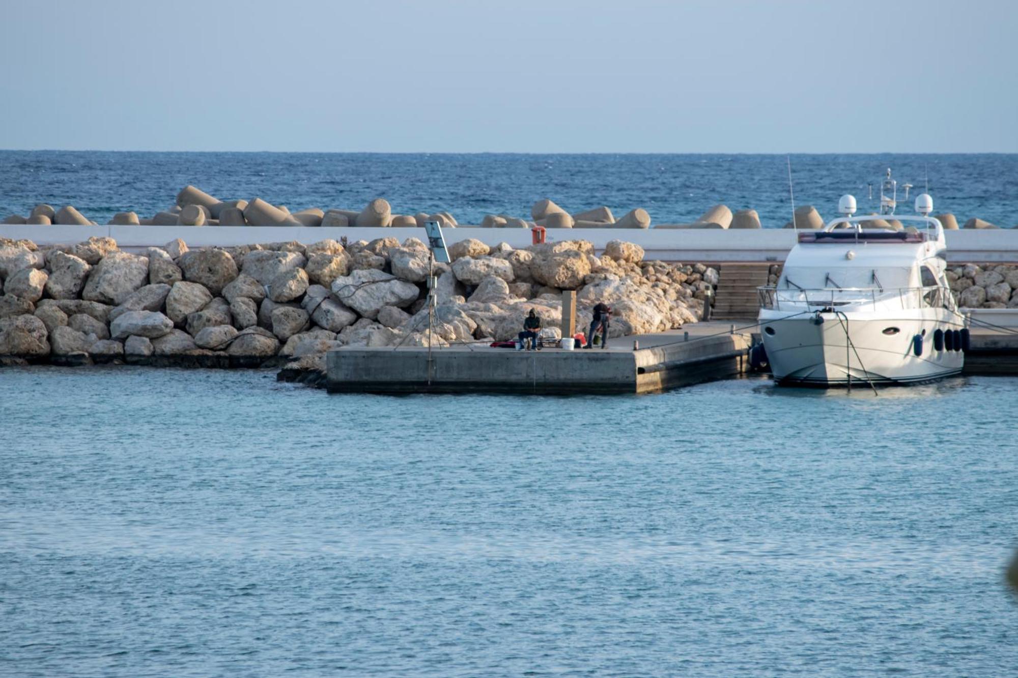 Glabur Stays! The One -1 - Elite Marina Front! Zygi Экстерьер фото